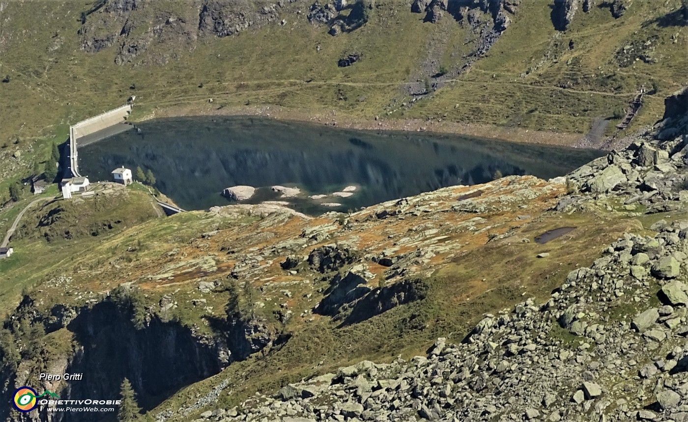 44 Zoom sul Lago di Pescegallo.JPG